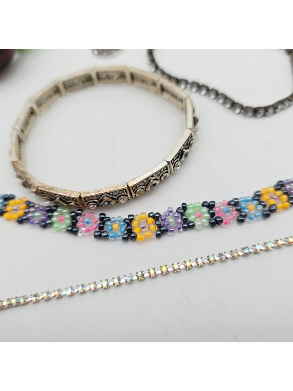 Mixed Lot Of Fashion Bracelets & Bangles Beaded Rhinestone Glass & Metal - Picture 8 of 9